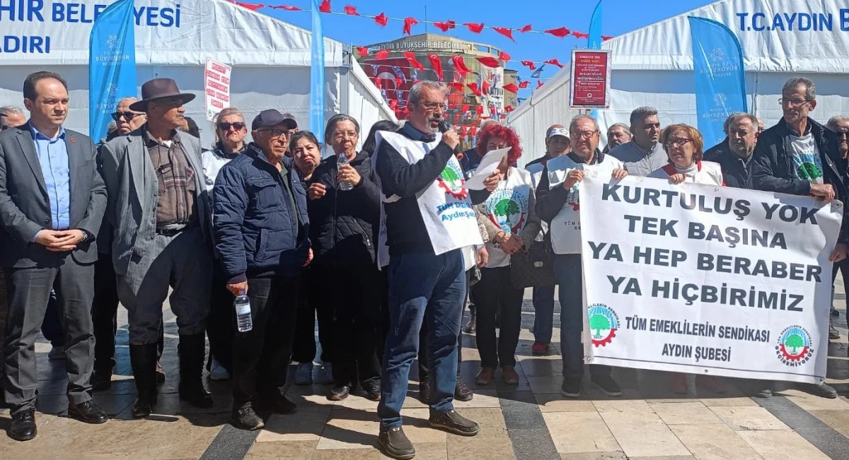 Aydın’da Emekliler Bayram İkramiyesi İçin Meydana İndi