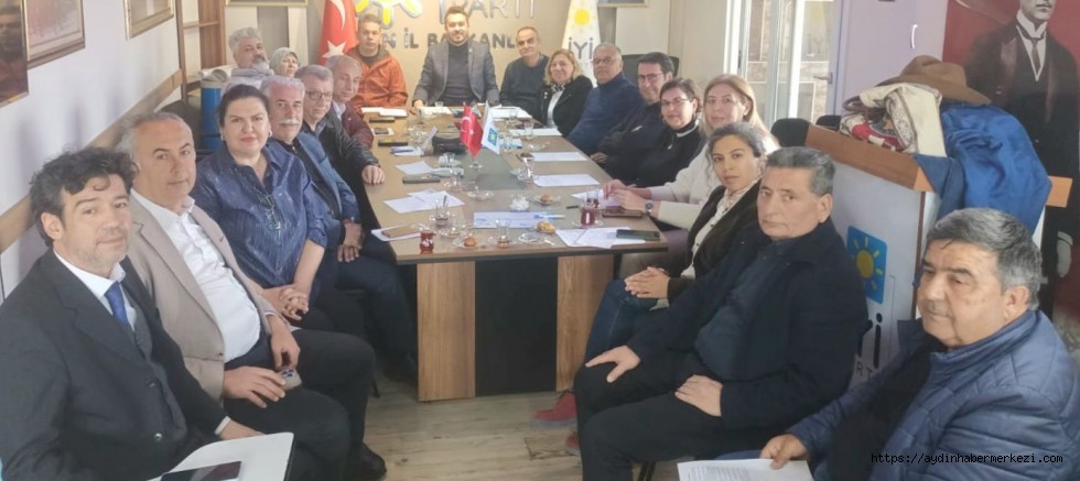 AYDIN İYİ PARTİ YENİ YÖNETİM KURULU İL BAŞKANI SAYIN İLHAN ADIYAMAN BAŞKANLIĞINDA İLK DİVAN KURULU TOPLANTISINI GERÇEKLEŞTİRDİ.