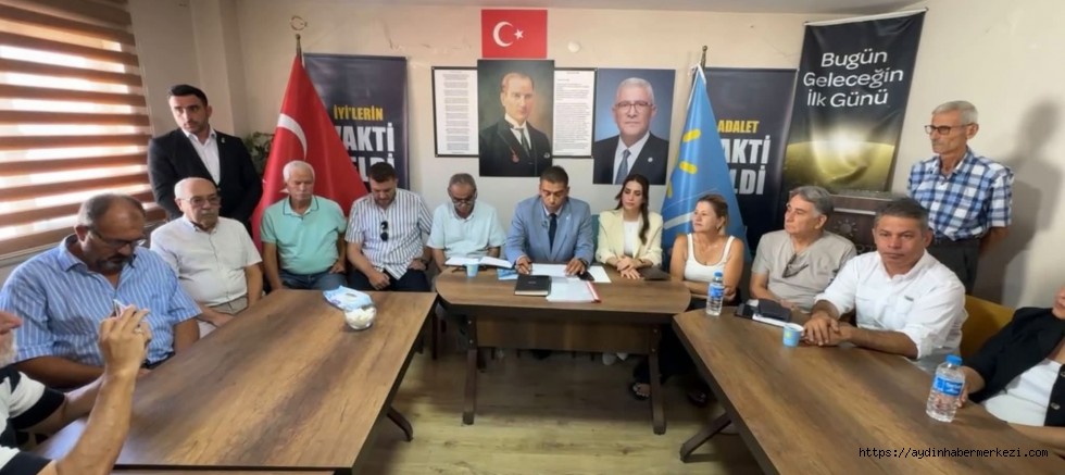 İYİ Parti Söke'de yeni yönetim tanıtıldı