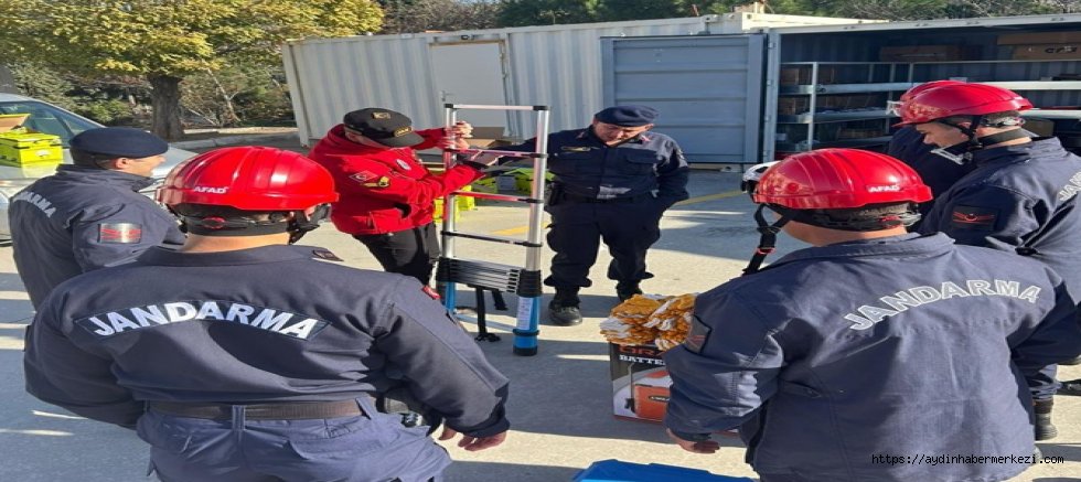 Aydın Jandarma AFAD'dan Akredite Eğitimleri Aldı