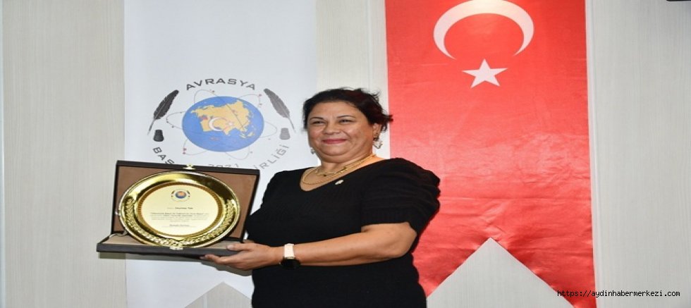 Ege Zirve Gazetesi’ne “Yılın En İyisi” Ödülü