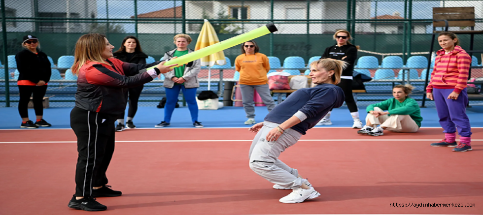 Kuşadası'nda kadınlara yakın savunma sanatı teknik eğitimi