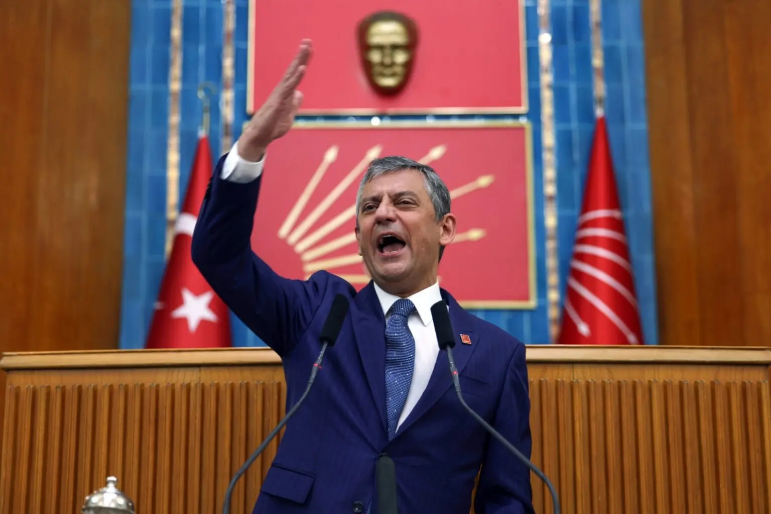 Özgür Özel, “Mutlak butlan ve mutlak sultan ittifakı” diyerek meydan okudu