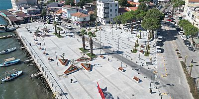 Çandarlı’nın yeni Cumhuriyet Meydanı açılıyor