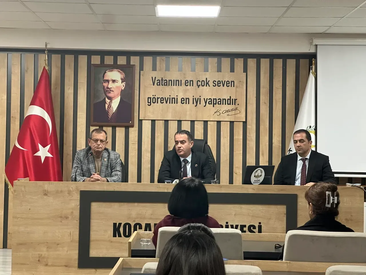 CHP’li Arıcı: Baba ocağımı terk etmem söz konusu bile olamaz