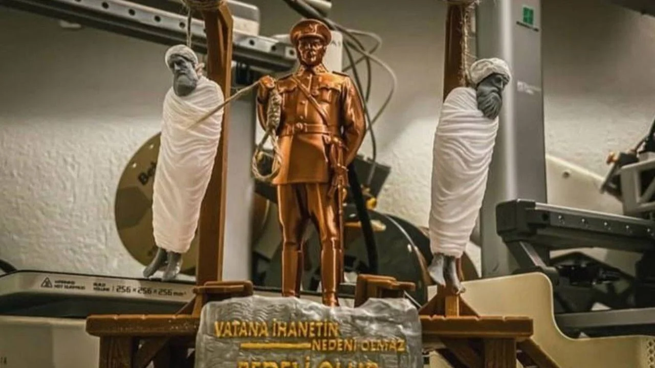 'Cumhuriyet Muhafızı' adlı ürün satıştan kaldırıldı