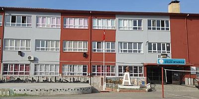 EFELERDE İKİ OKULA YIKIM KARARI