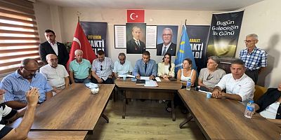 İYİ Parti Söke'de yeni yönetim tanıtıldı