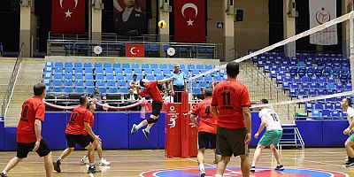 KAMU SPOR OYUNLARI VOLEYBOL MÜSABAKALARI SONA ERDİ