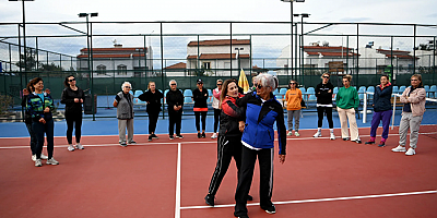 Kuşadası'nda kadınlara yakın savunma sanatı teknik eğitimi