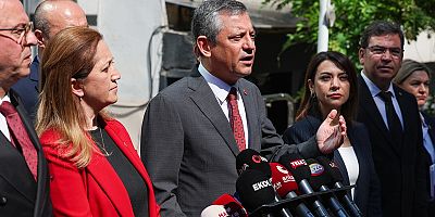 Özgür Özel Asgari Ücret için DİSK ve TİSK’i ziyaret etti