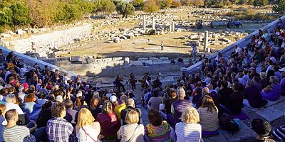 Teos Antik Kenti’nde Tarih ve Sanatın büyüleyici buluşması