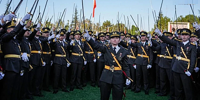 TSK'dan ihraç edilen Atatürk'cü 5 Teğmen Hakkında Yeni Soruşturma